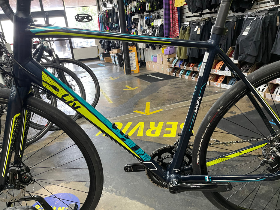 Liv Avail 1 Disc Shimano 105 11 Speed - Dark Blue USED