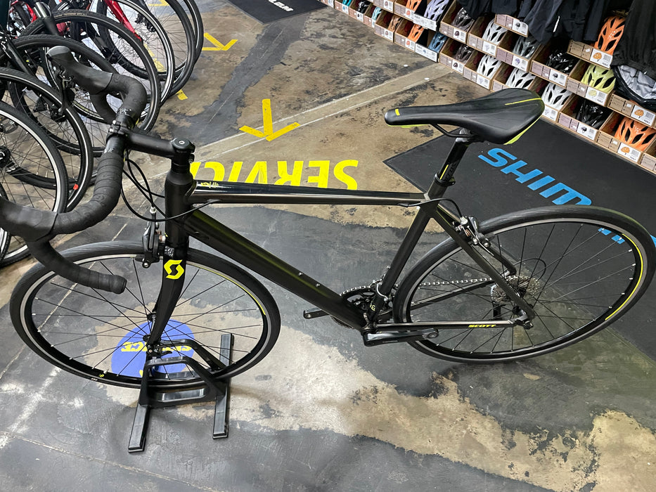 SCOTT Speedster 40 Shimano Claris 8 Speed Black/Green - Demo