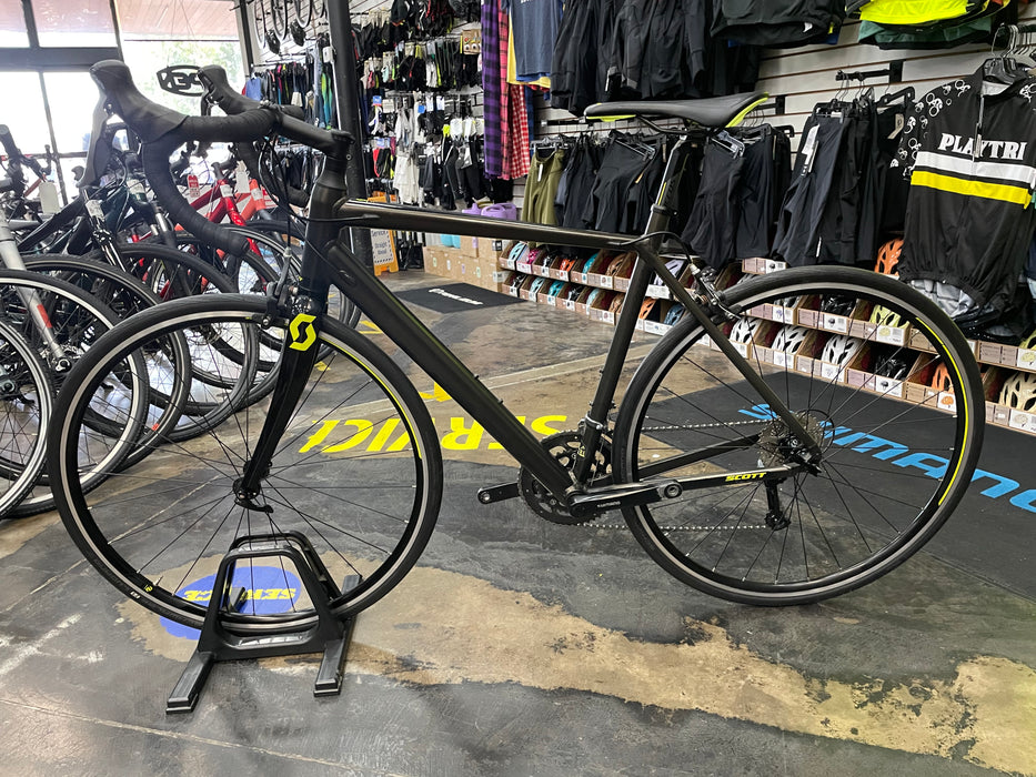 SCOTT Speedster 40 Shimano Claris 8 Speed Black/Green - Demo