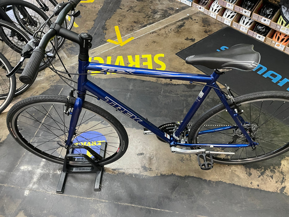 Trek FX 7.2 Shimano Alivio Blue - USED