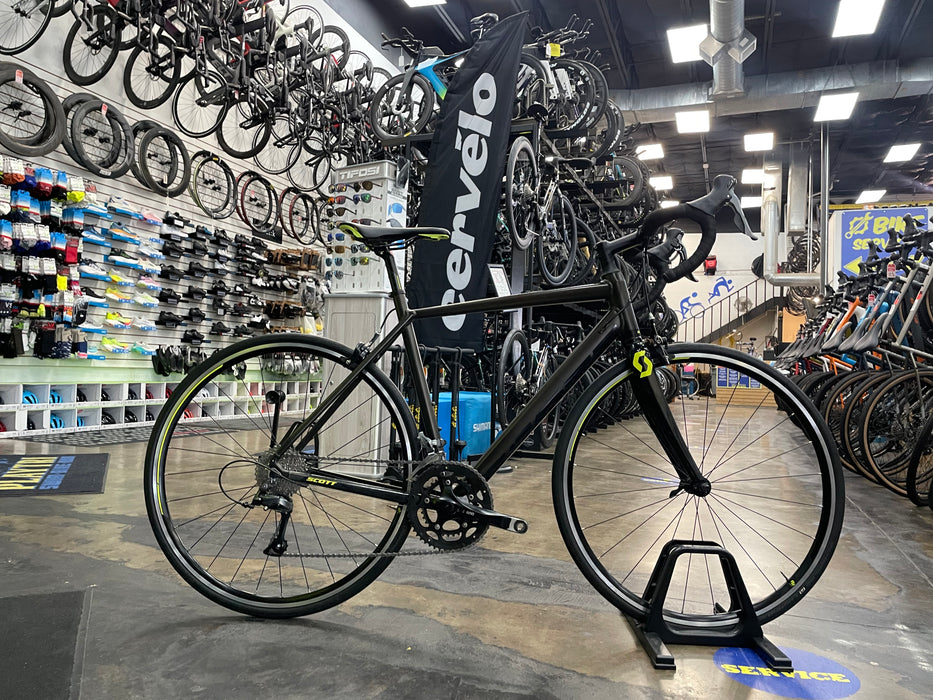 SCOTT Speedster 40 Shimano Claris 8 Speed Black/Green - Demo