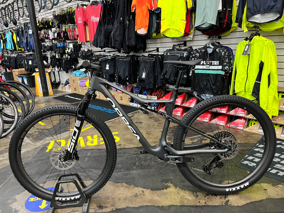 Orbea Oiz M10 AXS SRAM Flight Attendant SID Ultimate