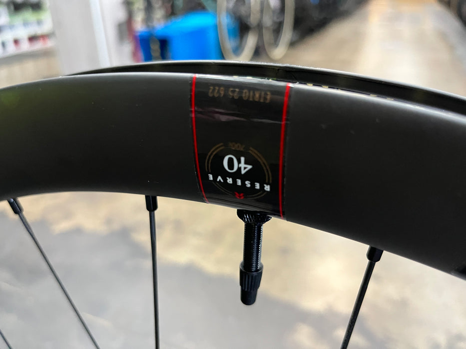 Reserve Wheels 40/44 Disc Tubeless Carbon Wheelset