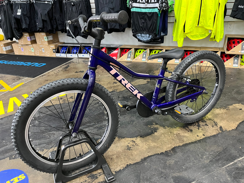 Trek Precaliber 20 Kids Bike - Purple/Pink USED