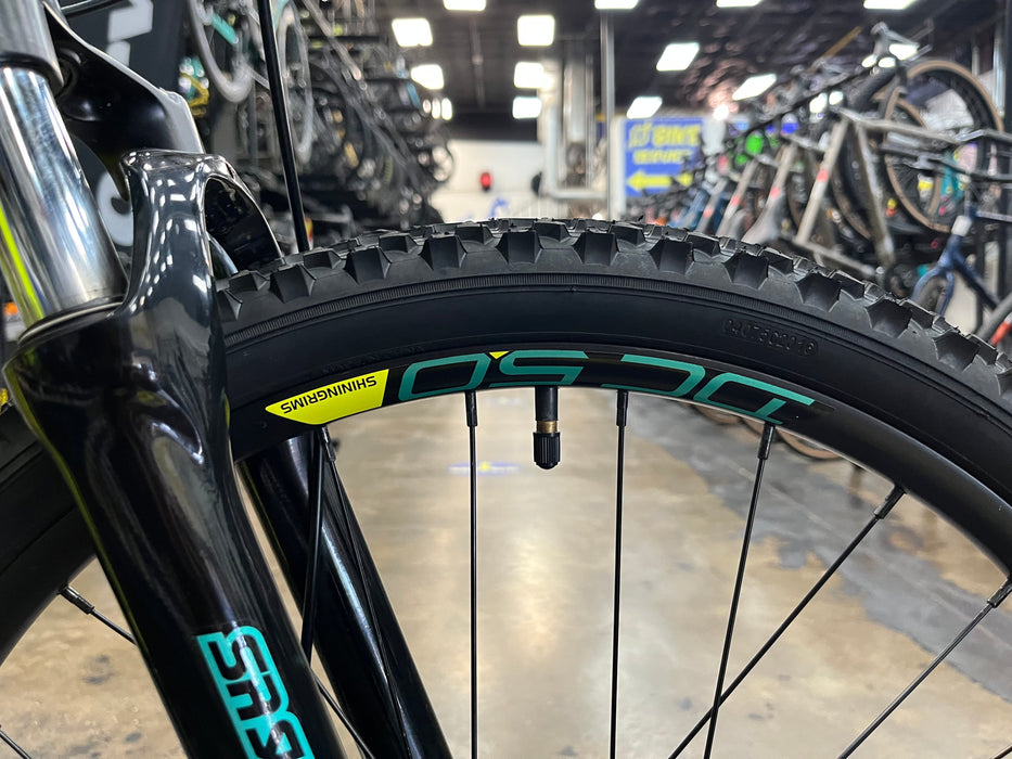 Cannondale Trail 24 Kid's Shimano Tourney 8 Speed - Hi-Vis Yellow DEMO