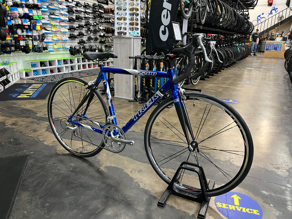 Trek 2200 Shimano Ultegra 9 Speed - Blue USED