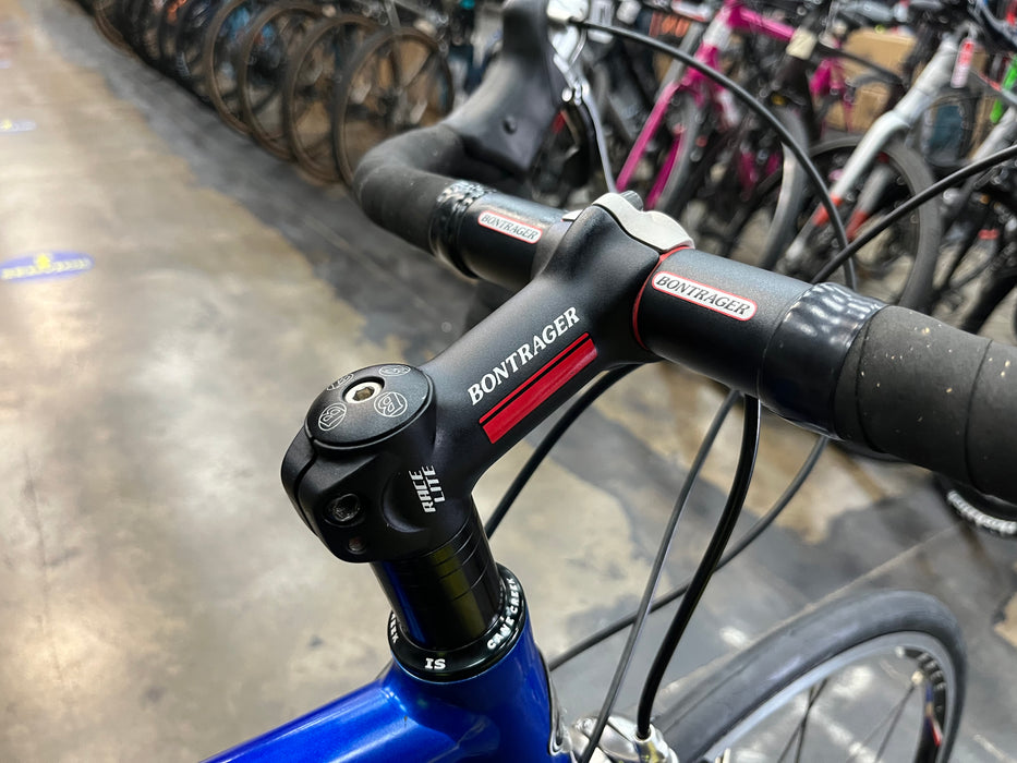 Trek 2200 Shimano Ultegra 9 Speed - Blue USED