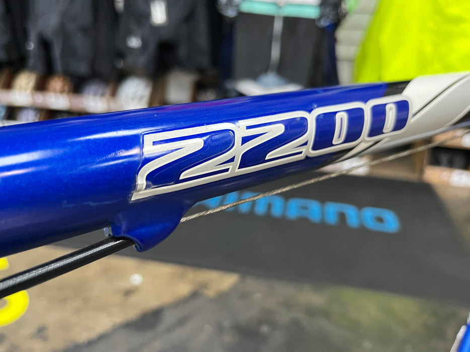 Trek 2200 Shimano Ultegra 9 Speed - Blue USED