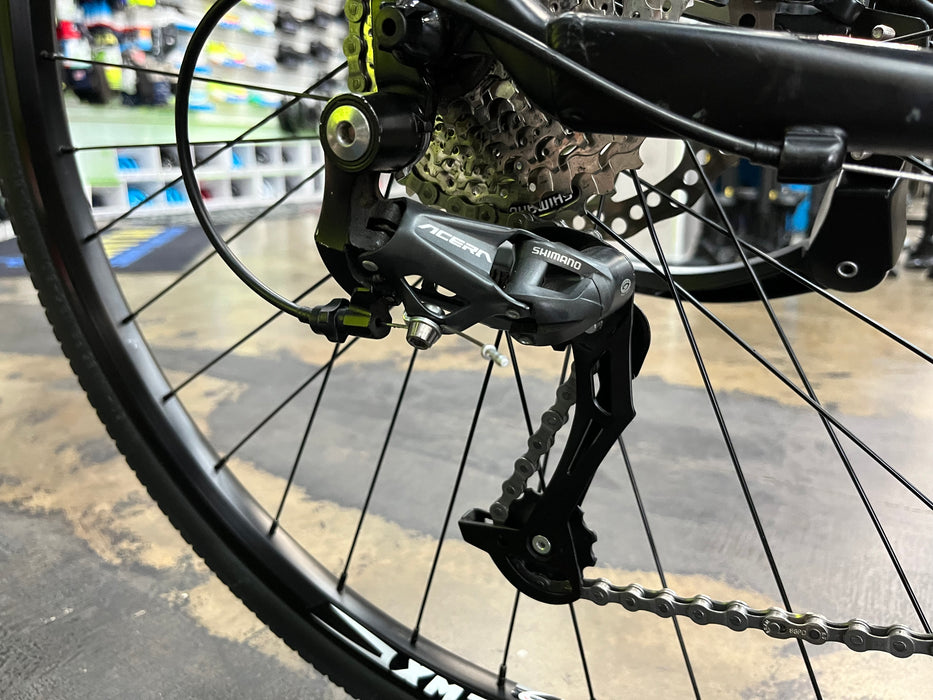 Raleigh Misceo 2.0 Hybrid Bike Shimano Acera 8 Speed - Black USED