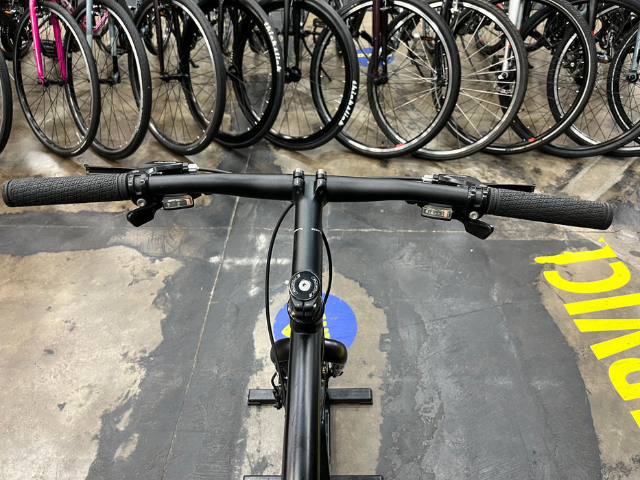 Raleigh Misceo 2.0 Hybrid Bike Shimano Acera 8 Speed - Black USED
