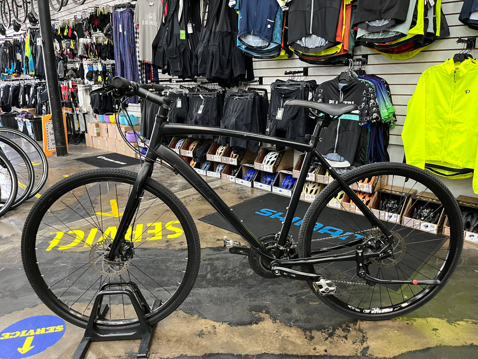 Raleigh Misceo 2.0 Hybrid Bike Shimano Acera 8 Speed - Black USED