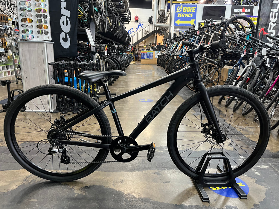 Batch The Urban Bike 27.5" Shimano Tourney - Matte Black DEMO