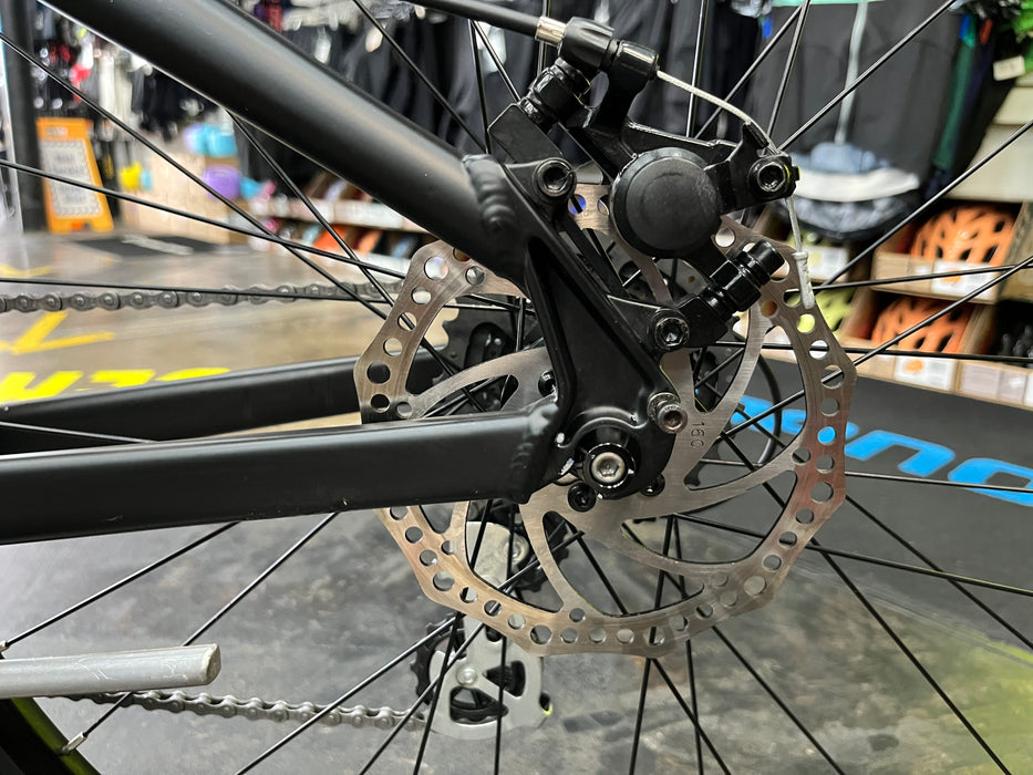 Batch The Urban Bike 27.5" Shimano Tourney - Matte Black DEMO