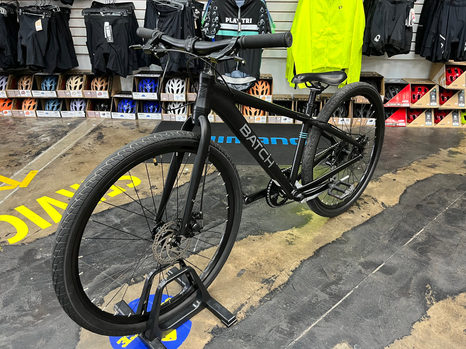 Batch The Urban Bike 27.5" Shimano Tourney - Matte Black DEMO