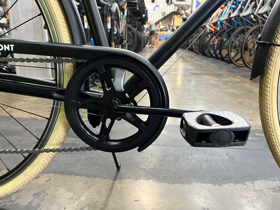 Retrospec Beaumont City Bike - 7 Speed - Matte Black DEMO