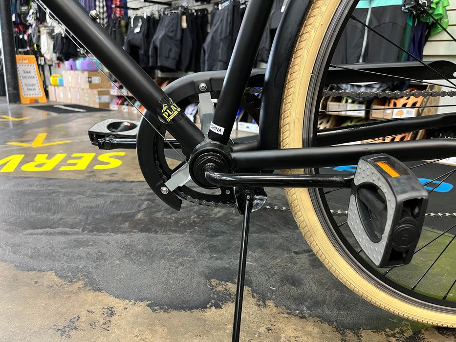 Retrospec Beaumont City Bike - 7 Speed - Matte Black DEMO