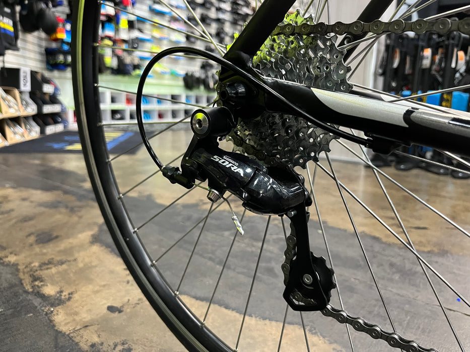 Cannondale CAAD8 Shimano Sora 9 Speed Hybrid Bike - Black USED