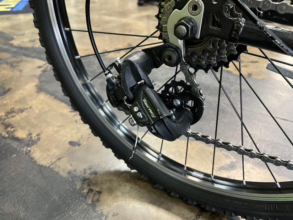 Trek Precaliber 24" Shimano Tourney 7 Speed - Metallic Black USED