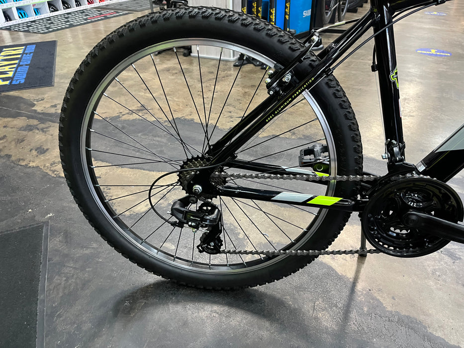 Schwinn Ranger Mountain Bike Shimano Tourney 7 Speed - Black/Grey/Green USED