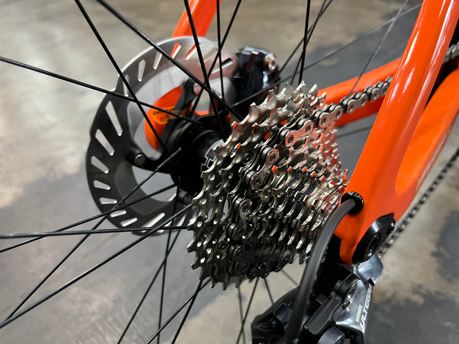 Pinarello Dogma F12 Disk Shimano Ultegra 11 Speed - Venus Orange USED