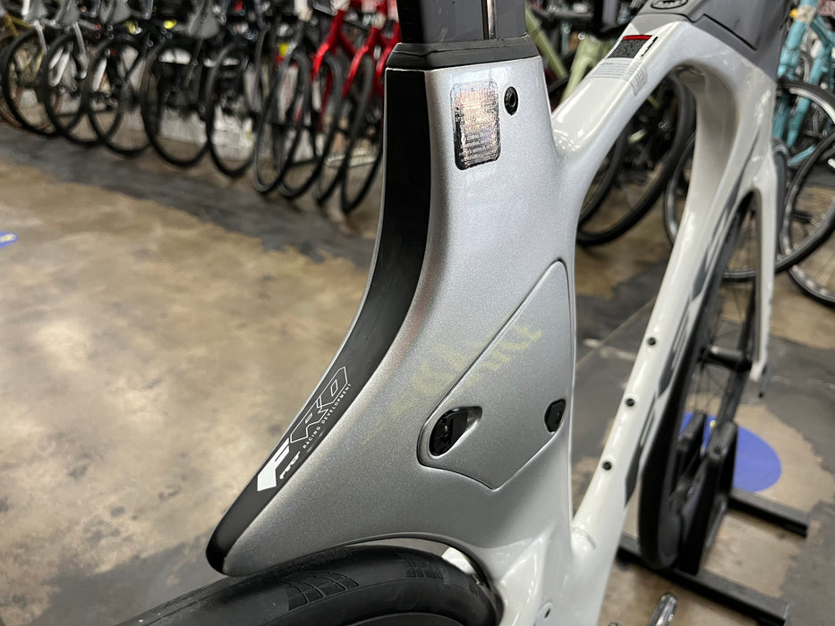 Felt IA FRD 2.0 SRAM Force D1 eTap AXS 1X Powermeter ZIPP 404/808 Firecrest Wheels