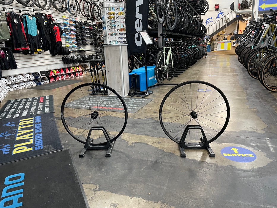 DT Swiss Performance LN Tubeless Disc Brake Wheelset DEMO