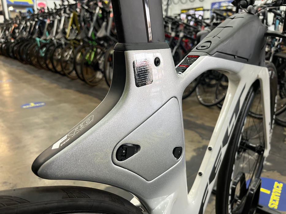 Felt IA FRD 2.0 SRAM Force D1 eTap AXS 1X Powermeter w/Reynolds Blacklabel Aero 60 Expert Wheels