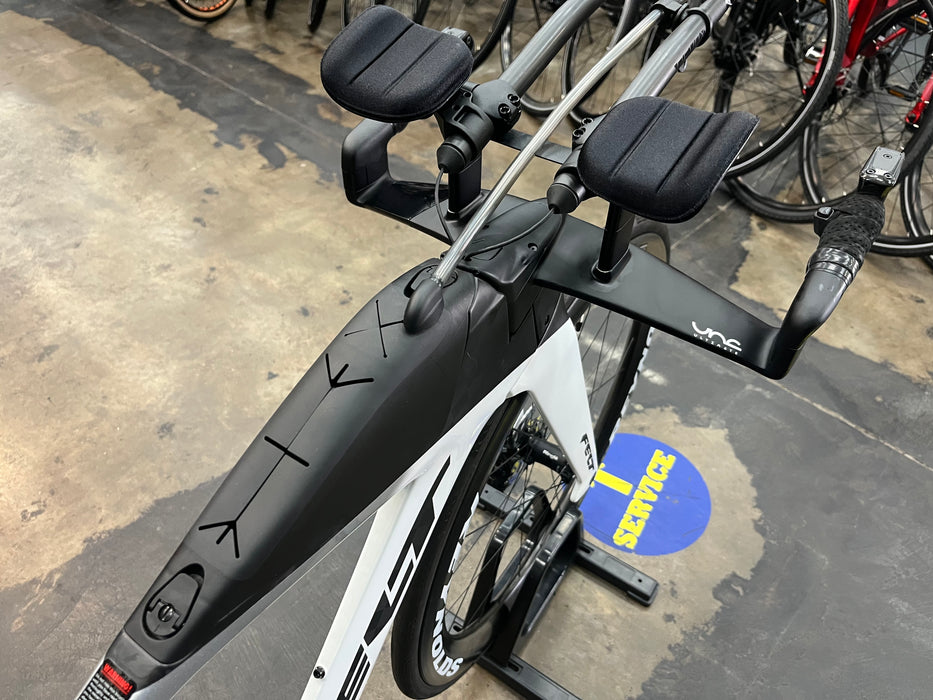 Felt IA FRD 2.0 SRAM Force D1 eTap AXS 1X Powermeter w/Reynolds Blacklabel Aero 60 Expert Wheels