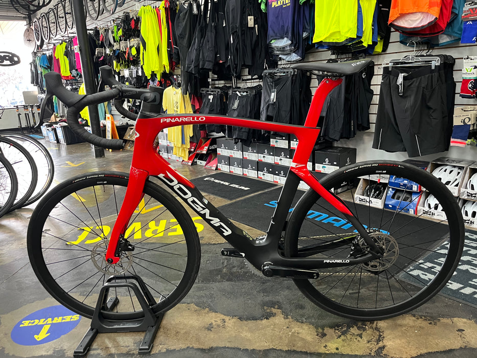 Pinarello Dogma F Disc SRAM Rival eTap AXS - Power Meter - DT Swiss P1800 Spline