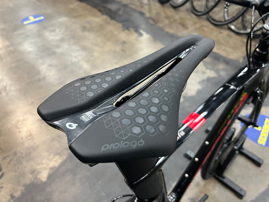 Argon 18 E-117 Tri SRAM Force 22 w/ZIPP 404 Firecrest Wheels - Silver Rabbit Black Gloss