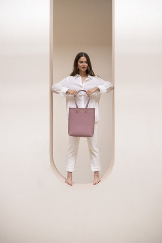 Handed By Shopper Solo tall
