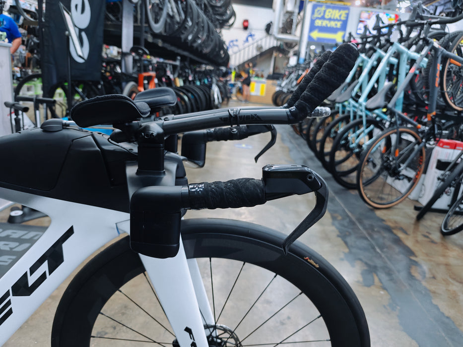Felt IA FRD 2.0 SRAM Force D1 eTap AXS 1X Powermeter ZIPP 404/808 Firecrest Wheels