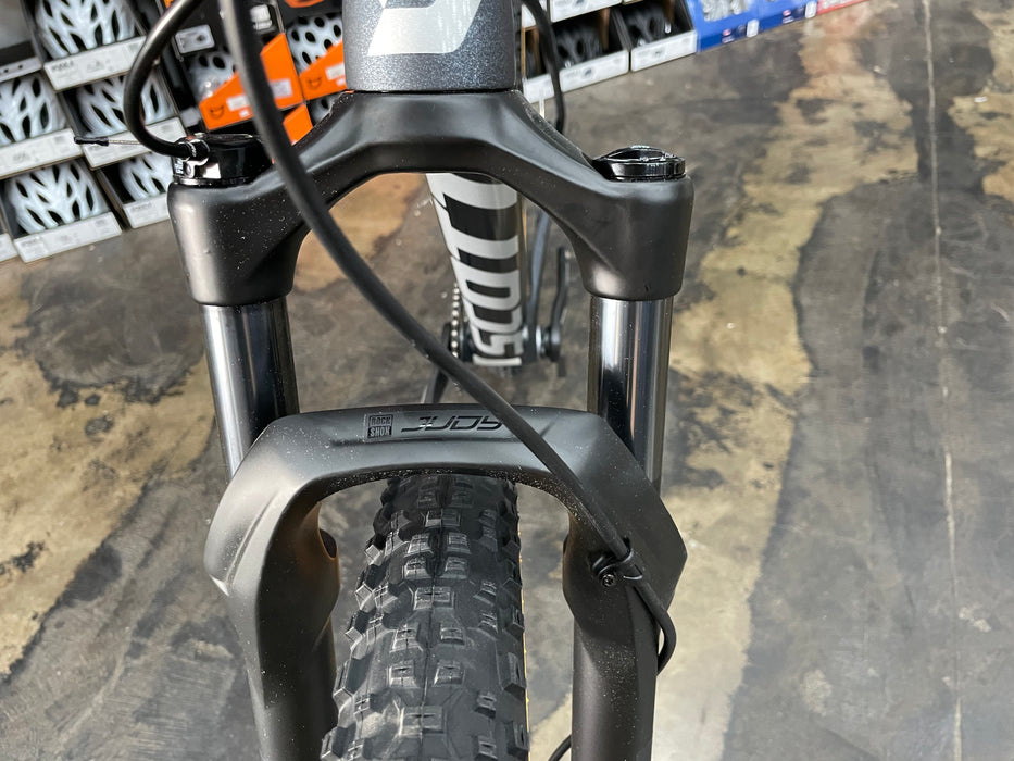 Scott Scale 940