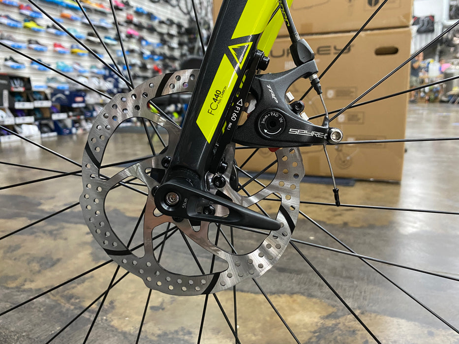 Fuji Sportif 1.5 Disc Shimano Tiagra 10 Speed - Anthracite/Green