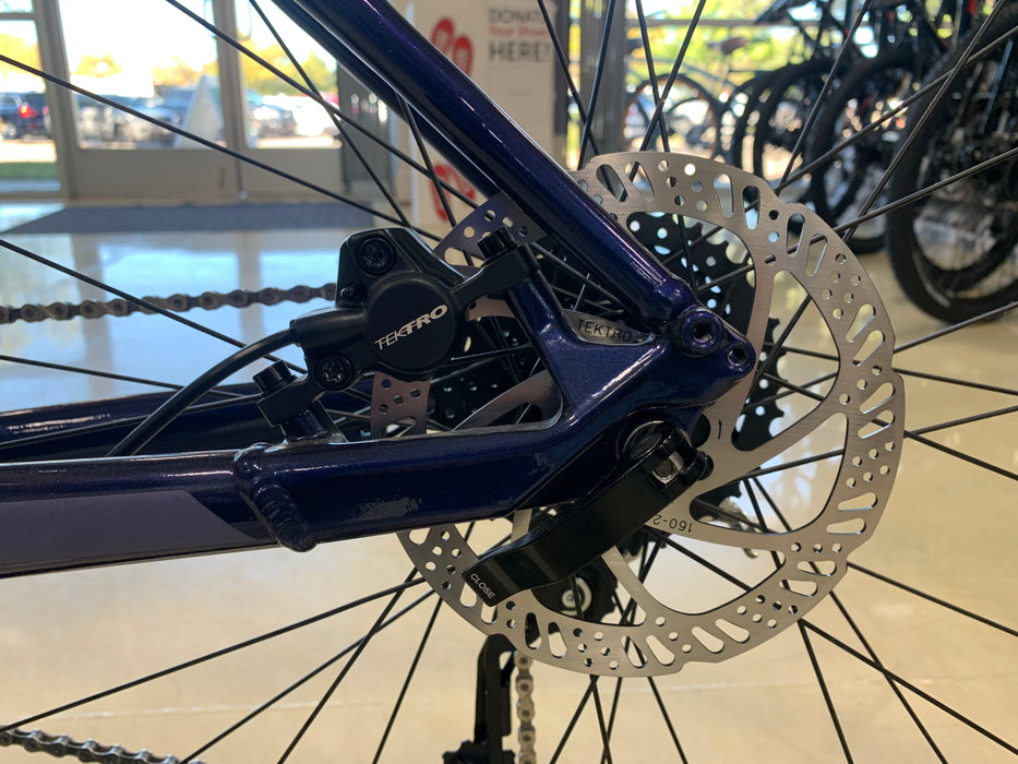 Scott Contessa Active 40
