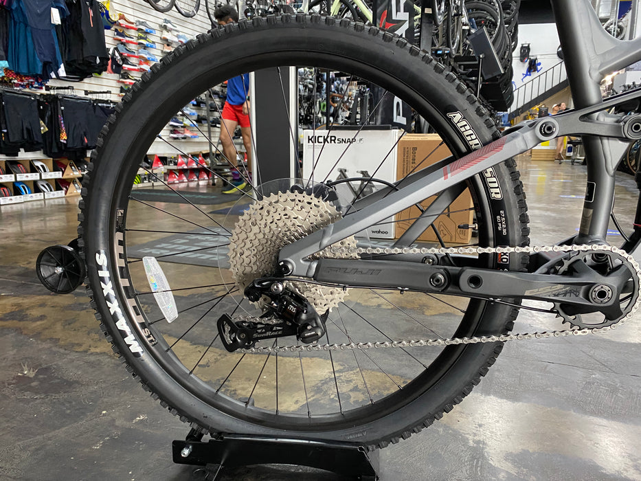 Fuji Auric 27.5 1.5 Deore 11 Speed - Satin Hazy Silver
