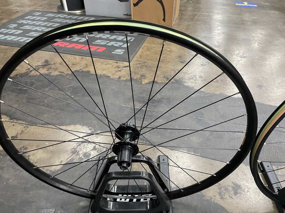 WTB Serra i23 Wheelset 700c Tubeless Ready 12x100mm/12x142mm Thru Axle 6-Bolt Disc DEMO