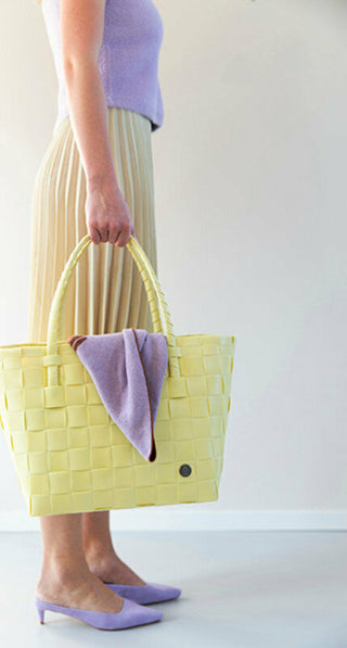 Handed By Shopper Paris Lemon