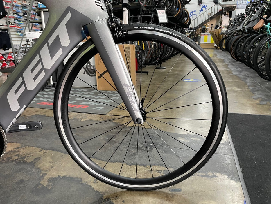 Felt IA 10 Rim Brake Ultegra Di2 11 Speed - Silver/Gray/Black